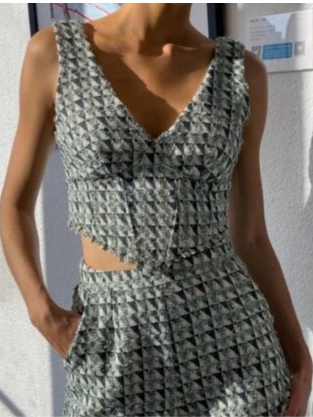 Women's Green Patterned V-Neck Crop Top & Pants Set